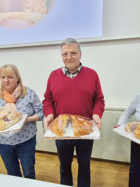 Novo zlato priznanje je svoji bogati zbirki<br>odličij dodal tudi Jože Senegačnik.